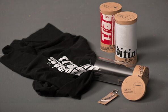 7 ways to personalize your custom t shirt packaging