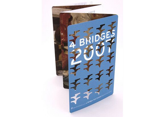 25 Company Brochures Designs That Could Impress Anyone