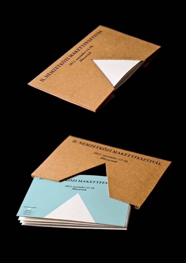 BROCHURE DESIGN FORUM 世界のブローシュアデザイン Splendid Black-Themed Brochure Designs | Orphicpixel